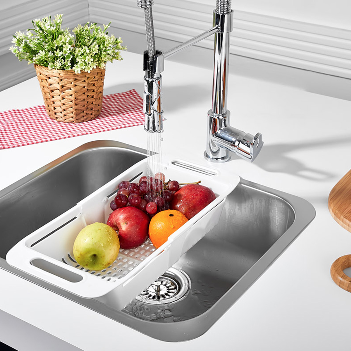 WITHDRAW ADJUSTABLE SINK STATION